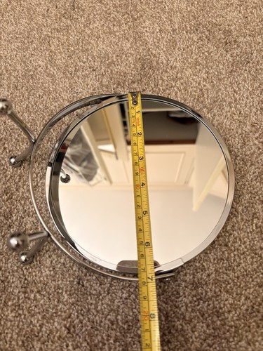 Magnifying mirror - magnifying,